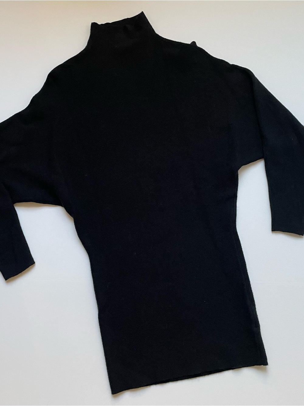 Leith Black Women’s Turtleneck Sweater - Slim Silhouette